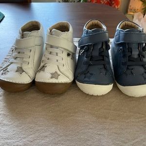 Two pairs of star old soles!